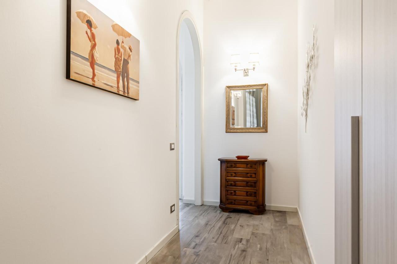 Lungarno Elegant Apartment With Panoramic Balcony Pisa Bagian luar foto